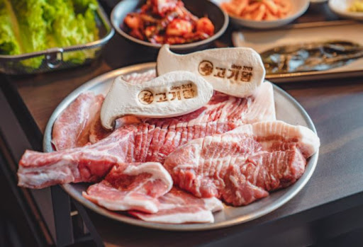 고기왕 하귀애월점이 애월흑돼지 구이 회식 장소로 꼽히는 이유
